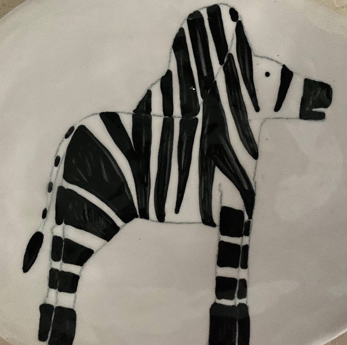 Handmade & Hand-painted by artist Gemma Orkin "SAFARI" dish: Giraffe