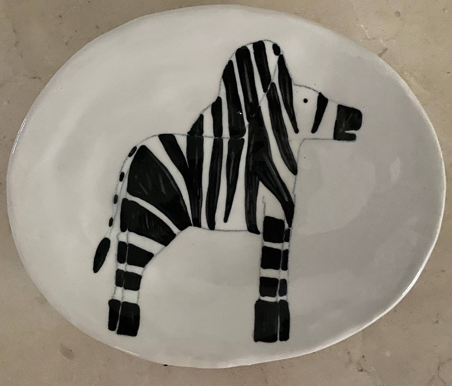 Handmade & Hand-painted by artist Gemma Orkin "SAFARI" dish: Giraffe